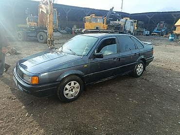 авто рынык: Volkswagen Passat: 1990 г., 1.8 л, Механика, Бензин, Седан — 1