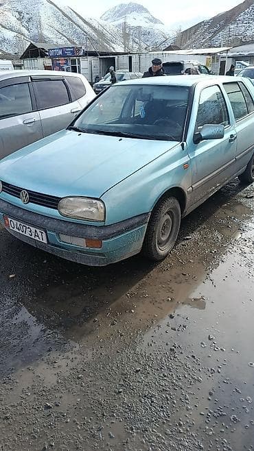 Volkswagen Golf: 1993 г., 1.6 л, Механика, Бензин, Хэтчбэк