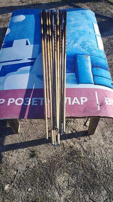 Набор бильярдных киев и шафтов - Количество: на фото видно несколько