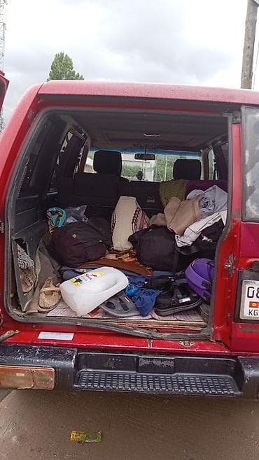 Isuzu Trooper: 1993 г., 3 л, Механика, Бензин, Внедорожник — 5