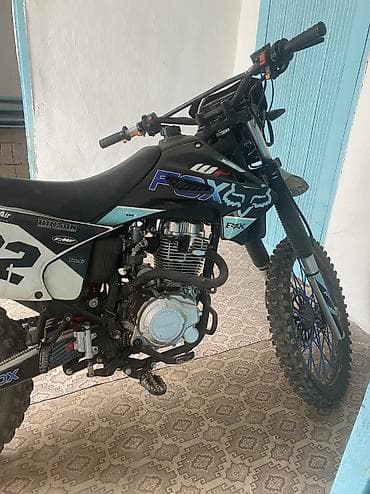 дешёвые питбайки: Питбайк/кроссовый мотоцикл 19/16 с номером 132 - Двигатель — 4