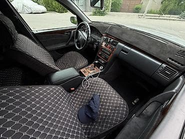 авта: Mercedes-Benz E-Class: 2001 г., 3.2 л, Автомат, Бензин, Седан — 7