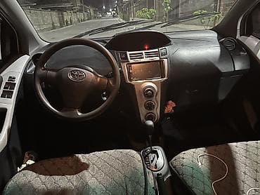 rf 2: Toyota Yaris: 2006 г., Бензин, Хэтчбэк — 8