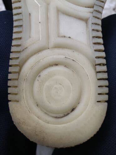 детская обувь с высоким берцем: Высокие кроссовки размер 32 . 400 сом — 3