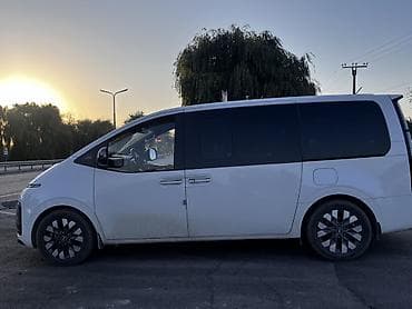 byd u8: Hyundai Staria: 2021 г., 3.5 л, Газ, Минивэн — 7