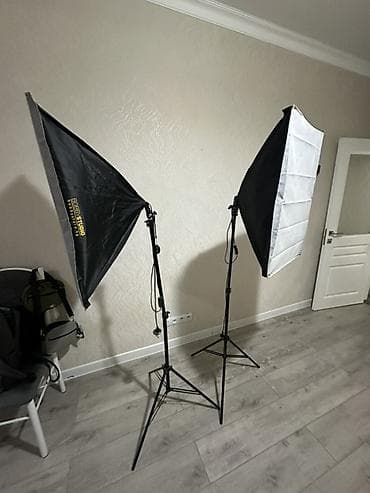 Комплект студийного света с софтбоксами Цена 3400 за два софт бокса