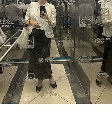 Юбка, Модель юбки: Трапеция, Миди, Атлас, По талии at lalafo.kg Юбка, Модель юбки: Трапеция, Миди, Атлас, По талии