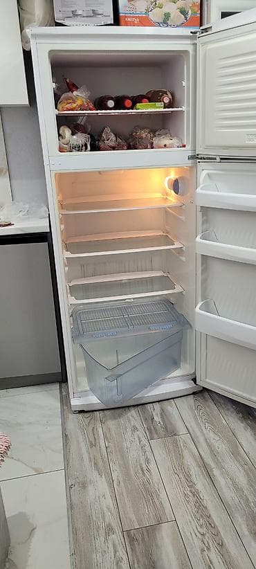 blend group: Холодильник Beko, Б/у, Двухкамерный — 1