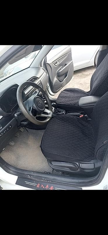 Транспорт: Kia Rio: 2019 г., 1.4 л, Механика, Бензин, Седан — 7