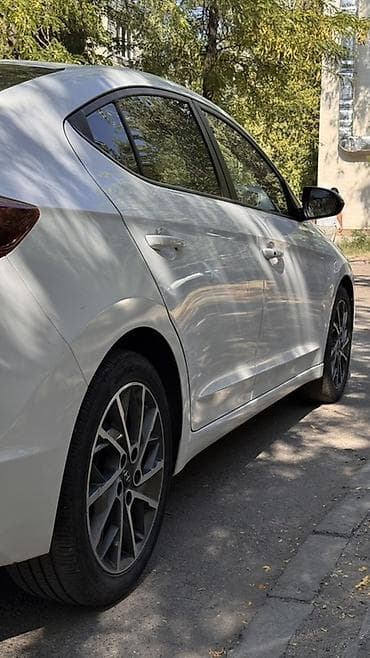 Hyundai Avante: 2018 г., 1.6 л, Автомат, Бензин, Седан — 3