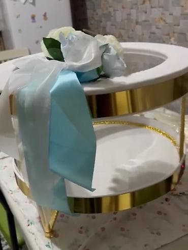 подарочные ящики из дерева: Себет: - Форма: круглая, двухъярусная композиция с прозрачными — 1