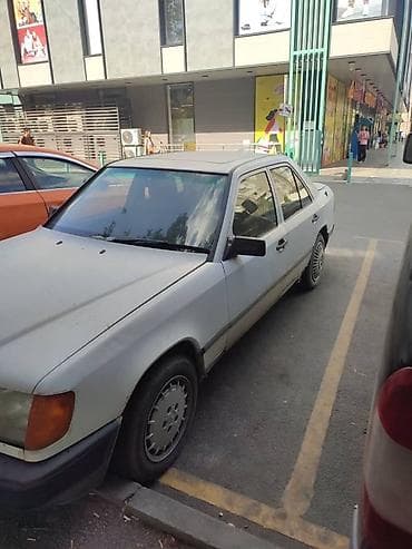 гузку: Mercedes-Benz W124: 1987 г., 2.3 л, Автомат, Бензин, Седан — 3