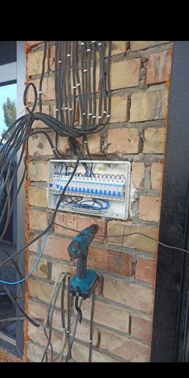 уголок офисные: Электрик | Электромонтажные работы Больше 6 лет опыта — 8