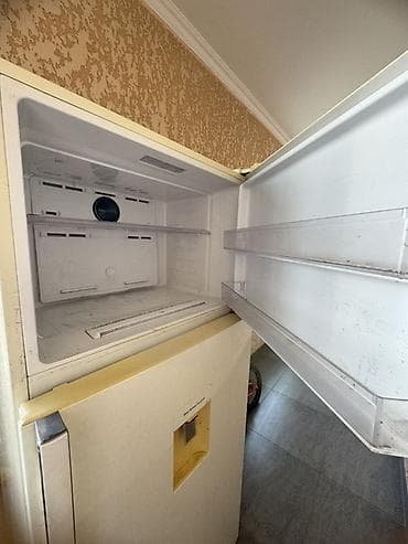 Холодильник Samsung, Б/у, Двухкамерный, 75 * 175 * — 2