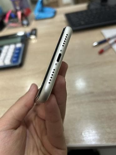 nokia e90: IPhone 11, Б/у, 128 ГБ, Белый — 7