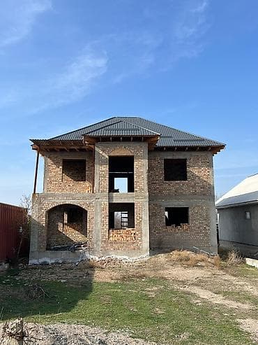 Двухэтажный кирпичный дом с мансардой (коробка с крышей) - Материал