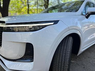 mitsubishi challenger: Lixiang One: 2021 г., 1.2 л, Автомат, Гибрид, Внедорожник — 6