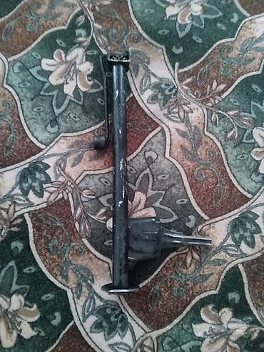 Автомобильный домкрат винтовой (рычажный) - Компактный механический