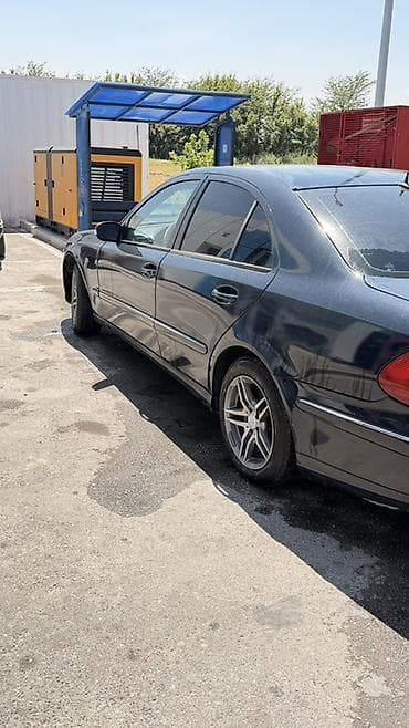 Mercedes-Benz E-Class: 2005 г., Седан — 2