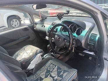 fit 2 2011: Honda Fit: 2003 г., 1.3 л, Вариатор, Бензин, Хэтчбэк — 2