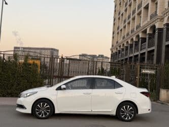 купить авто без посредников от хозяина недорого: Toyota Corolla: 2019 г., 1.8 л, Робот, Гибрид, Седан — 6