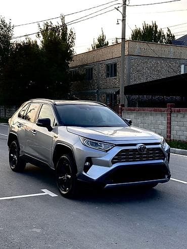 Toyota RAV4: 2020 г., 2.5 л, Вариатор, Гибрид, Кроссовер