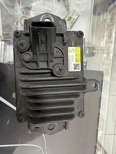 6d mark: Toyota 2021 г., Б/у, Оригинал, Япония — 4