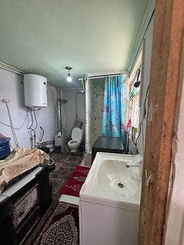 калыс ордо 1: Продается дом в с.Гавриловка по ул.Чекменова.От трассы 500м. Дом из — 10