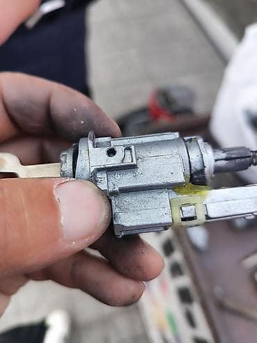 изготовление ключей на авто: Замок зажигания BMW Оригинал — 2