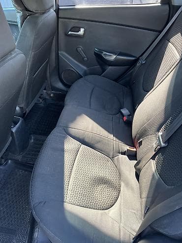 kia rio 2012: Kia Rio: 2015 г., 1.6 л, Механика, Бензин, Седан — 10