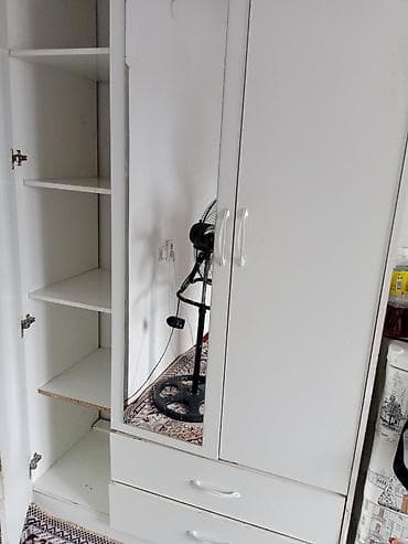 шкаф для одежды цена: Срочно продаётся всё 3 шкаф для одежды шкаф для посуды и для обуви — 1