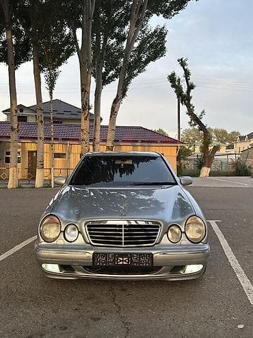 e500 124: Mercedes-Benz E-Class: 2000 г., 3.2 л, Автомат, Бензин, Седан — 4