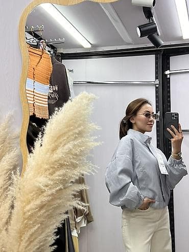Личные вещи: Куртка-бомбер женская, укороченная, с объемными рукавами. Кожаная — 5