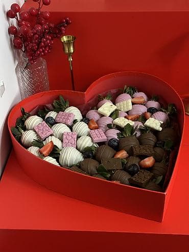 Клубника в шоколаде | Ош 6 штук 500 сом 9 штук 765 сом 10 штук 800