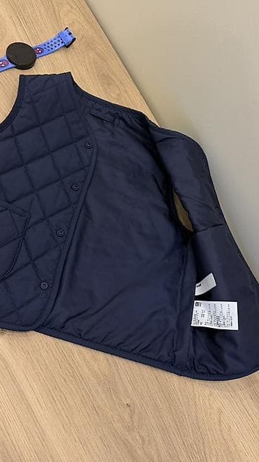 войений форма: Стеганый жилет UNIQLO BABY, темно-синий - Модель: детский стеганый — 2