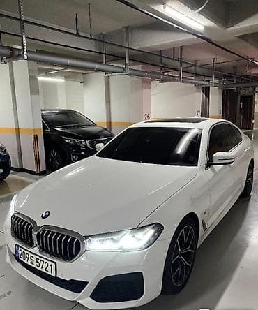 BMW 5 series: 2022 г., Седан