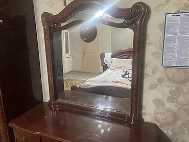 корзины деревянные: Классическая двуспальная кровать с резным изголовьем + прикроватная — 6