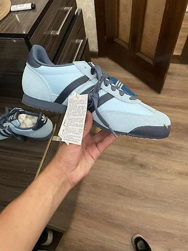 барука обувь: Мужские кроссовки, 42.5, Adidas, Новый, цвет - Голубой — 1