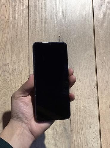 Apple iPhone: Vivo Y3, Б/у, 128 ГБ, цвет - Черный, 2 SIM — 3