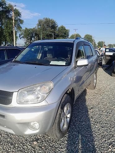 Toyota RAV4: 2003 г., 1.8 л, Механика, Бензин — 2