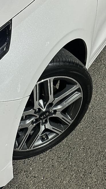 Продажа авто: Kia K3: 2019 г., 1.6 л, Бензин — 4
