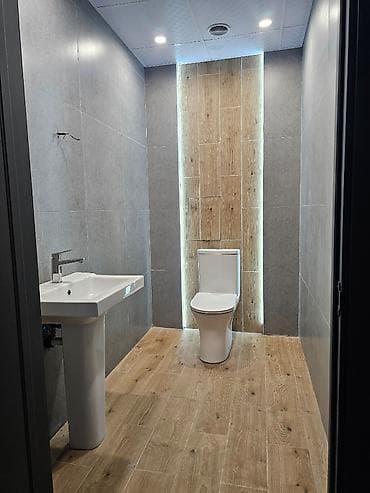 товары для бизнеса: Аренда офисов, 83 м², В бизнес центре, 1 линия — 4
