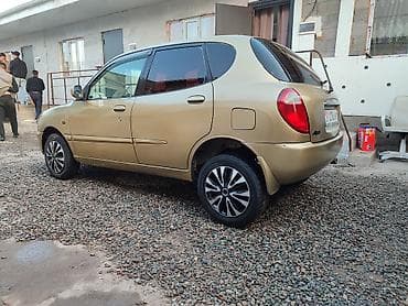 gilera runner: Daihatsu Sirion: 2000 г., 1 л, Автомат, Бензин, Хэтчбэк — 3