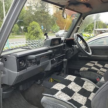 cruiser: Toyota Land Cruiser Prado: 1991 г., 2.4 л, Автомат, Дизель, Внедорожник — 7
