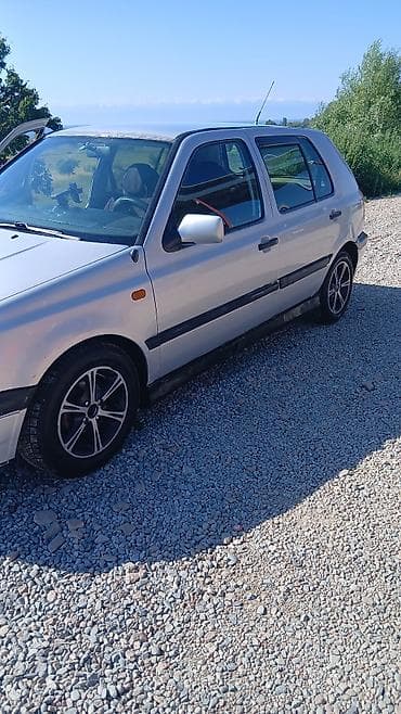 Volkswagen Golf: 1996 г., 1.8 л, Механика, Бензин, Хэтчбэк at lalafo.kg Volkswagen Golf: 1996 г., 1.8 л, Механика, Бензин, Хэтчбэк