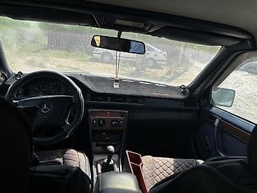 лев: Mercedes-Benz W124: 1988 г., 2.3 л, Механика, Бензин, Седан — 5