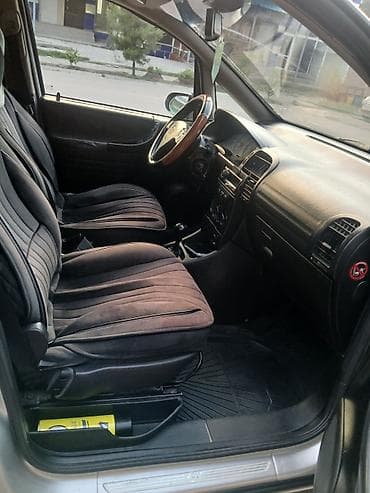 Транспорт: Opel Zafira: 2022 г., 0.2 - engine capacity л, Кол менен иштөөчү, Бензин — 7