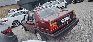 v klass: Volkswagen Jetta: 1990 г., Бензин, Седан — 6