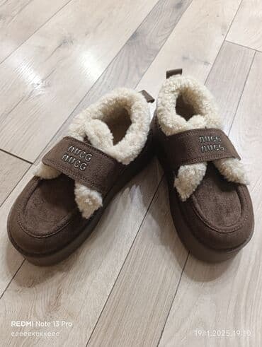 сапоги зимние женские натуральная кожа натуральный мех распродажа: Тёплые зимние туфли/сникеры-угги. - Цвет: коричневый с молочным мехом — 3