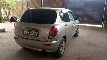 авто крдит: Toyota Duet: 2001 г., 1 л, Автомат, Бензин, Хэтчбэк — 4